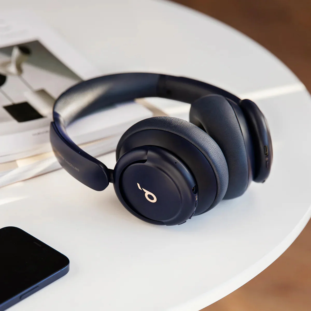 soundcore Q30 | Bluetooth Noise Cancelling Headphones Blue / Black - Image 4
